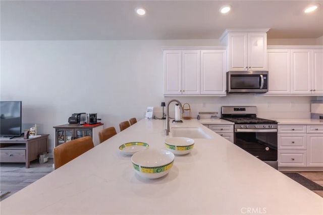 4058 E Coronado Privado, Ontario, CA 91761