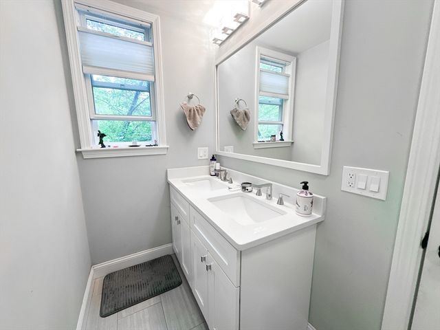 77 Torrey St 2, Boston, MA 02124