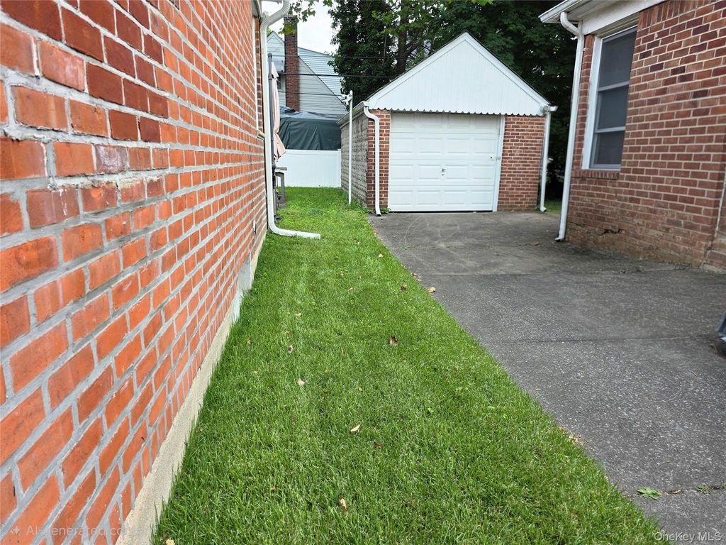 6515 180th Street, Fresh Meadows, NY 11365 — photo 2