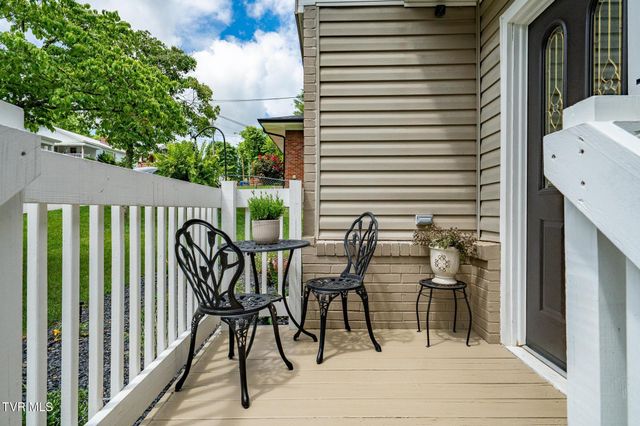 487 Kentucky Avenue, Bluff City, TN 37618