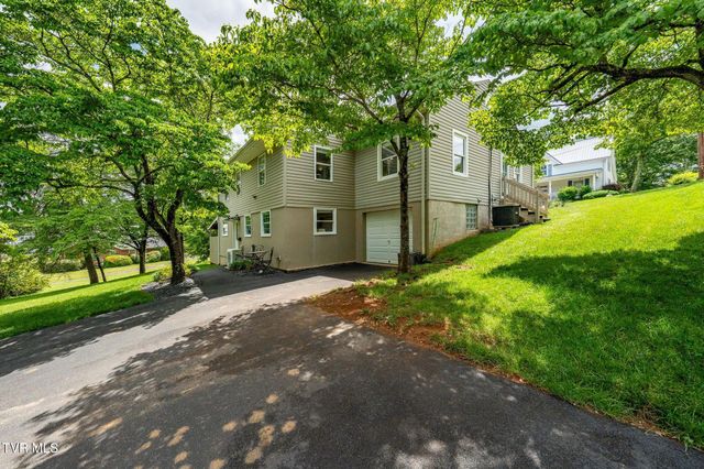 487 Kentucky Avenue, Bluff City, TN 37618