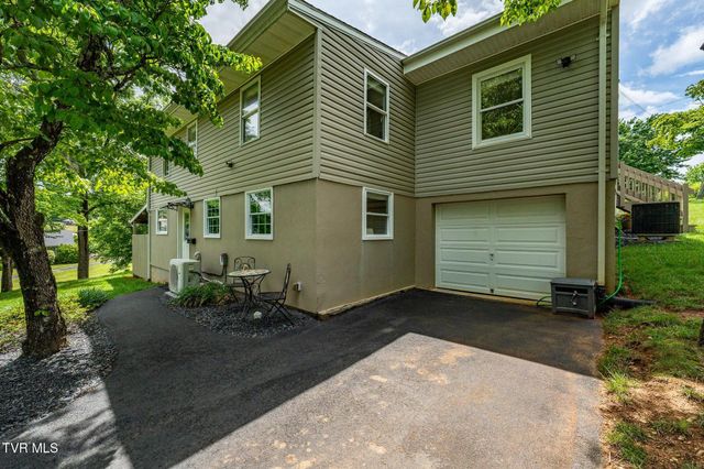 487 Kentucky Avenue, Bluff City, TN 37618