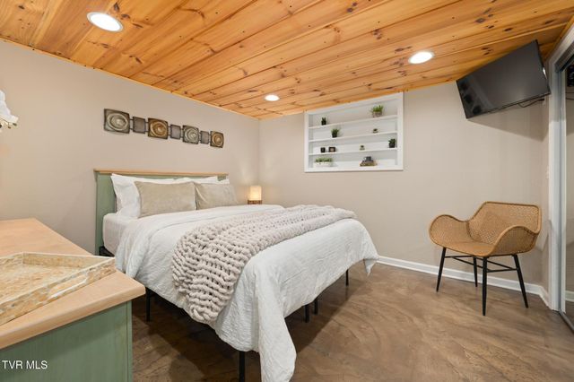 487 Kentucky Avenue, Bluff City, TN 37618
