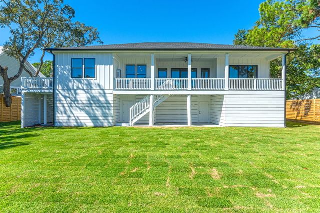 22 Shalimar Drive, Shalimar, FL 32579