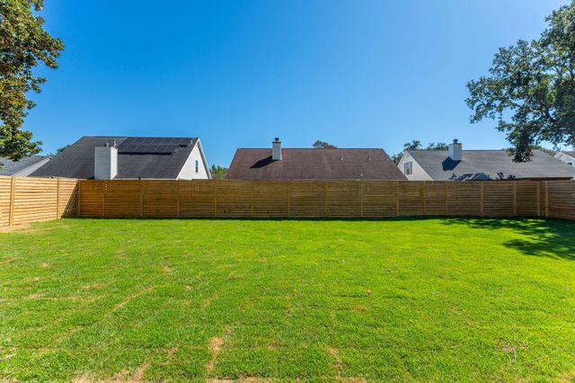 22 Shalimar Drive, Shalimar, FL 32579