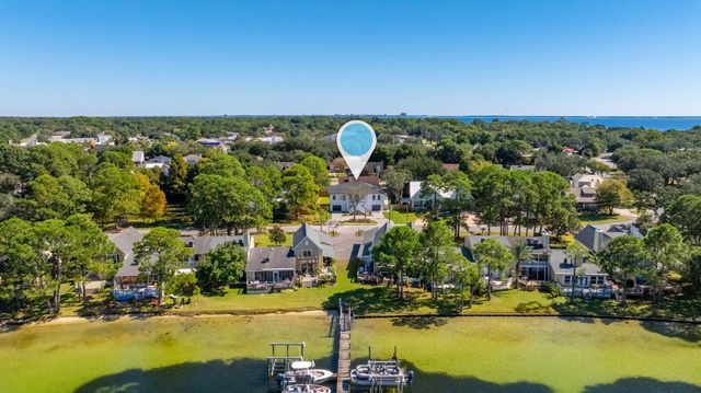 22 Shalimar Drive, Shalimar, FL 32579