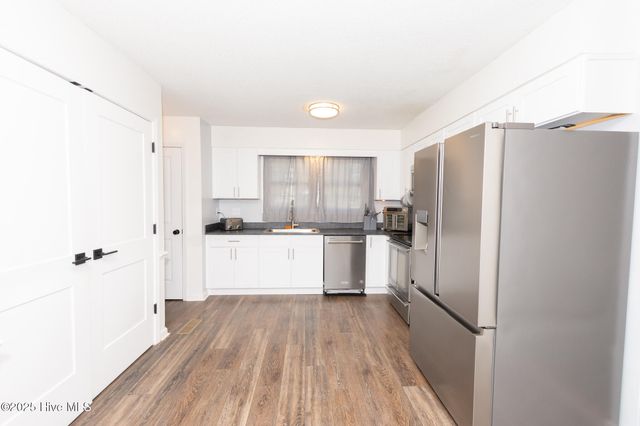 2602 Northwoods Drive, Jacksonville, NC 28540