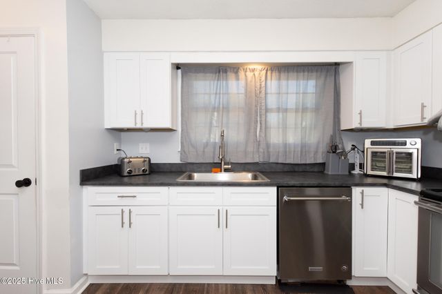 2602 Northwoods Drive, Jacksonville, NC 28540