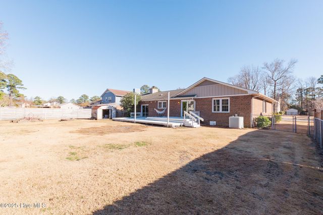 2602 Northwoods Drive, Jacksonville, NC 28540