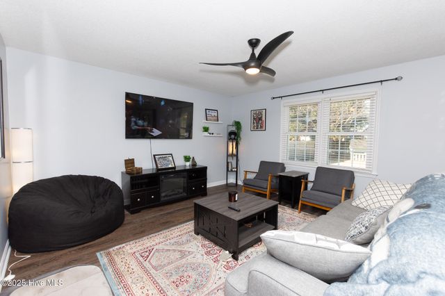 2602 Northwoods Drive, Jacksonville, NC 28540