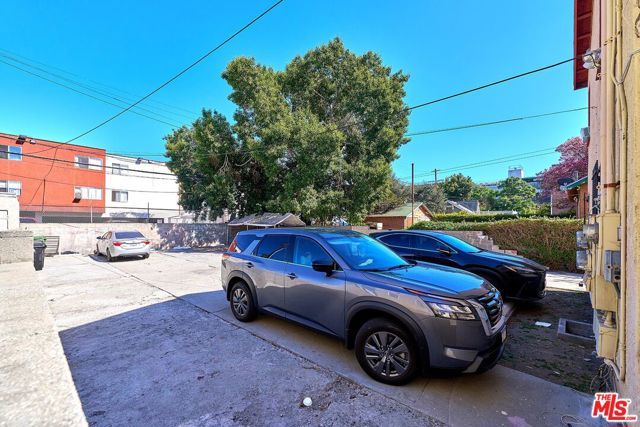 1824 S Wilton Place, Los Angeles, CA 90019
