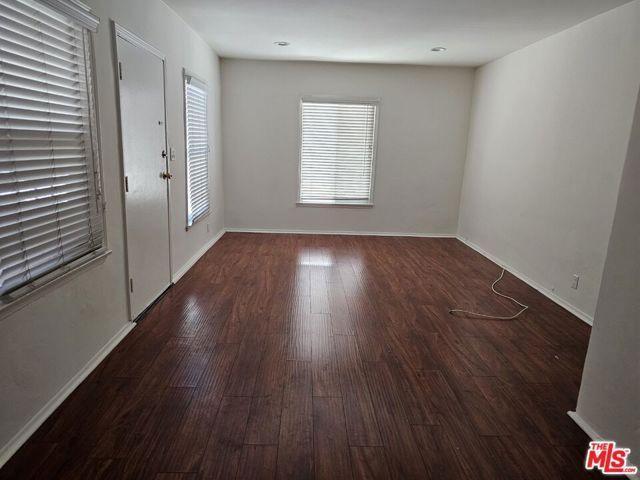1824 S Wilton Place, Los Angeles, CA 90019