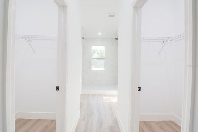 125 FISHER WAY, Ocklawaha, FL 32179