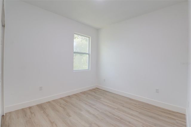 125 FISHER WAY, Ocklawaha, FL 32179