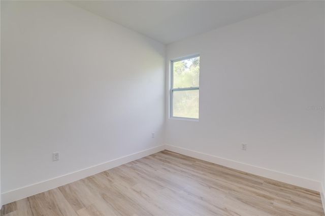 125 FISHER WAY, Ocklawaha, FL 32179