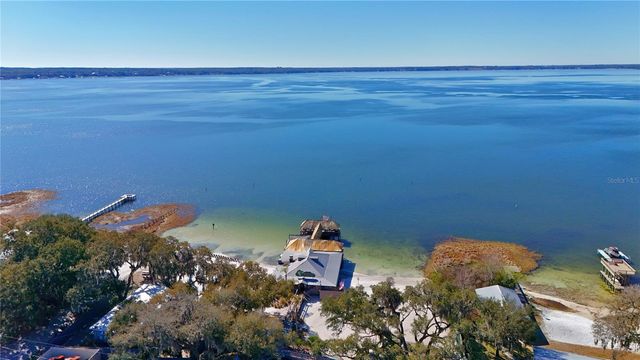 125 FISHER WAY, Ocklawaha, FL 32179