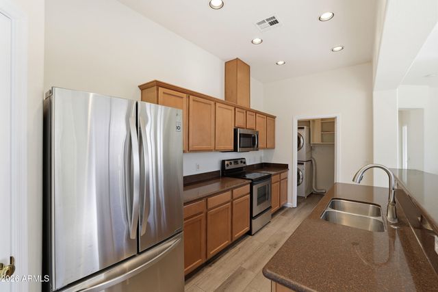 1225 N 36 Street 2011, Phoenix, AZ 85008