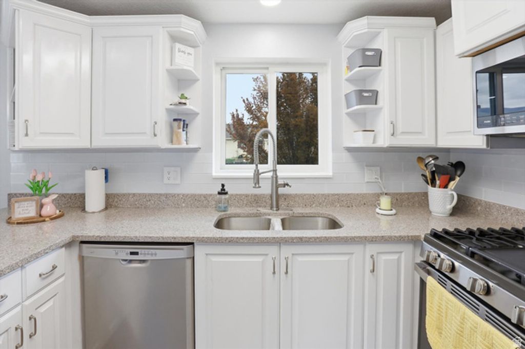 Image 14 of property listing at 300 W 925 S, Garland, UT 84312