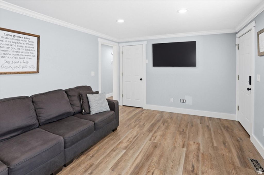 Image 5 of property listing at 300 W 925 S, Garland, UT 84312