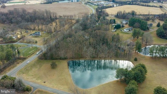 8186 MEETZE, Warrenton, VA 20187