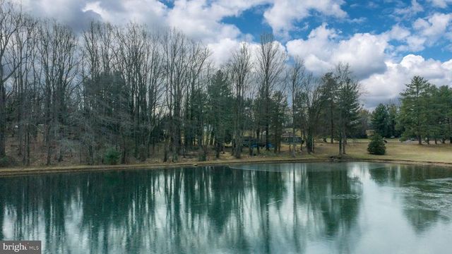 8186 MEETZE, Warrenton, VA 20187
