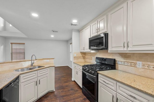 108 Glade Bridge Court, Dickinson, TX 77539