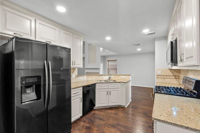 108 Glade Bridge Court, Dickinson, TX 77539