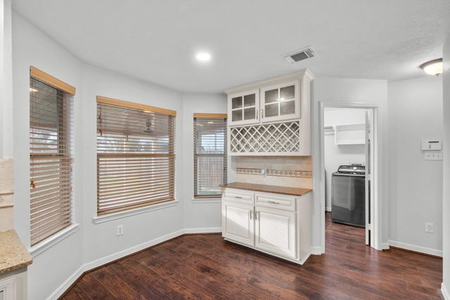 108 Glade Bridge Court, Dickinson, TX 77539