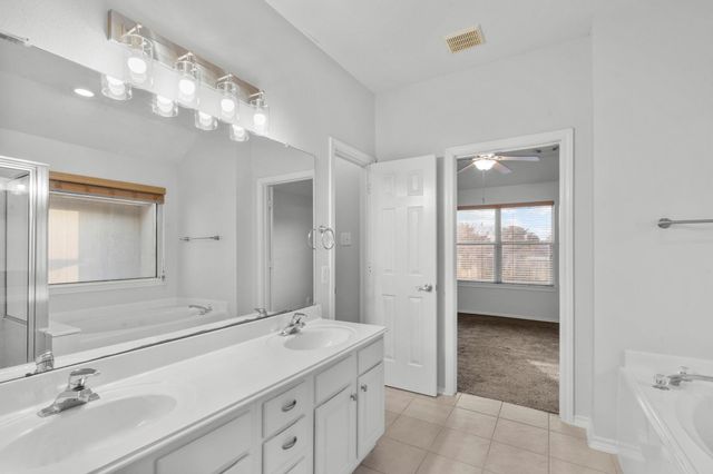 108 Glade Bridge Court, Dickinson, TX 77539