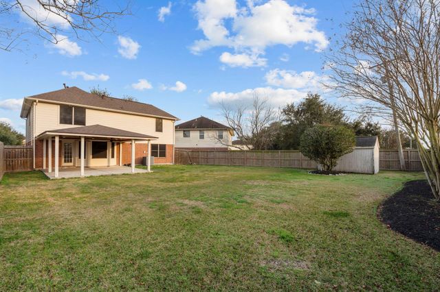 108 Glade Bridge Court, Dickinson, TX 77539