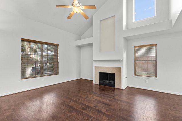 108 Glade Bridge Court, Dickinson, TX 77539