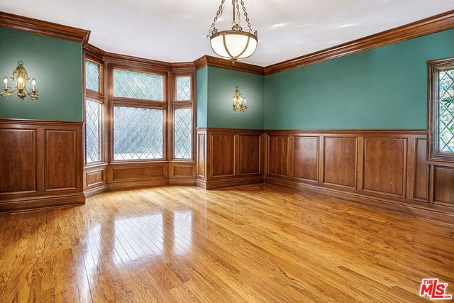 4618 Westchester Drive, Woodland Hills, CA 91364