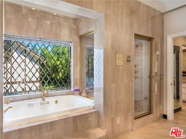 4618 Westchester Drive, Woodland Hills, CA 91364