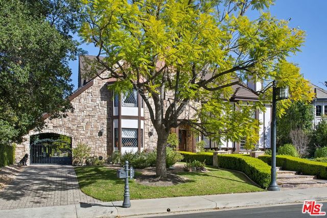 4618 Westchester Drive, Woodland Hills, CA 91364