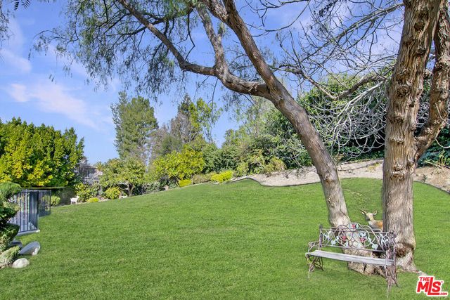 4618 Westchester Drive, Woodland Hills, CA 91364