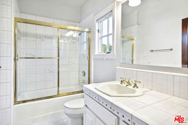 4618 Westchester Drive, Woodland Hills, CA 91364