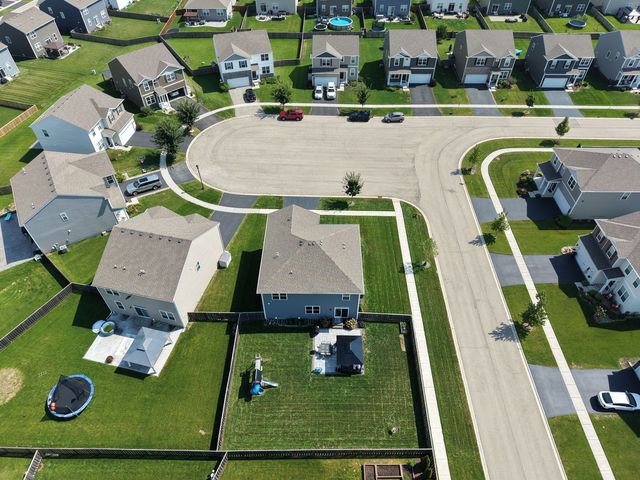 1620 Emma Court, Pingree Grove, IL 60140