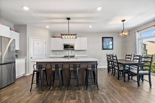 1620 Emma Court, Pingree Grove, IL 60140