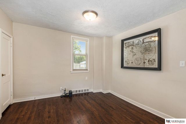 3440 Curtis Avenue, Omaha, NE 68111