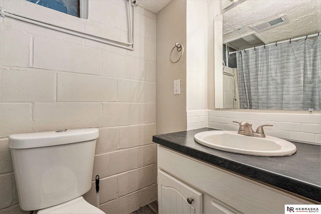 3440 Curtis Avenue, Omaha, NE 68111