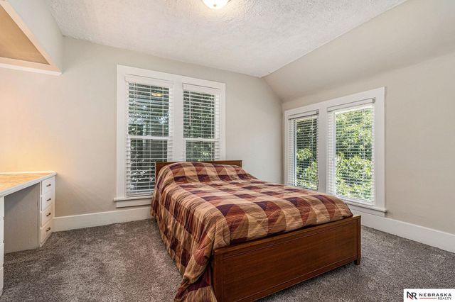 3440 Curtis Avenue, Omaha, NE 68111