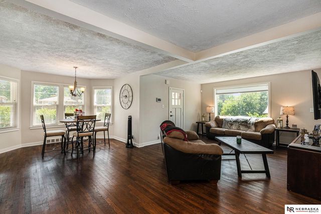 3440 Curtis Avenue, Omaha, NE 68111