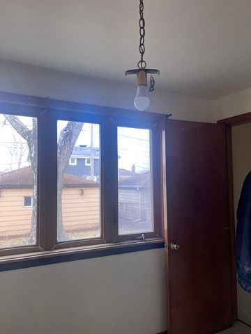 5140 S New England Avenue, Chicago, IL 60638