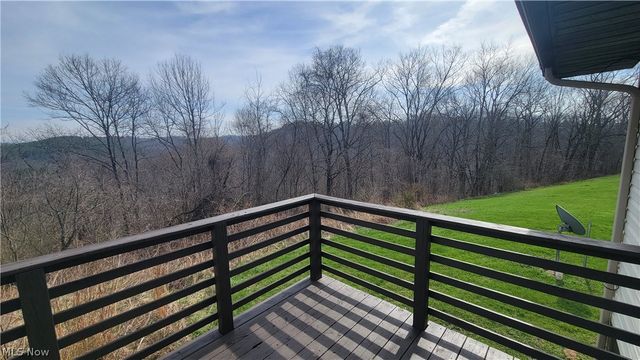 105 Woodcrest Lane, Marietta, OH 45750