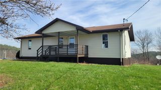 105 Woodcrest Lane, Marietta, OH 45750