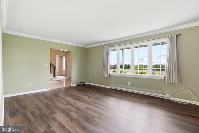 684 HUNSICKER RD, Telford, PA 18969