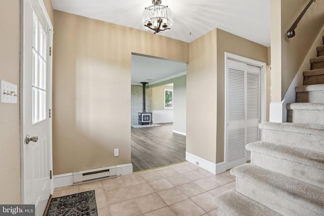 684 HUNSICKER RD, Telford, PA 18969