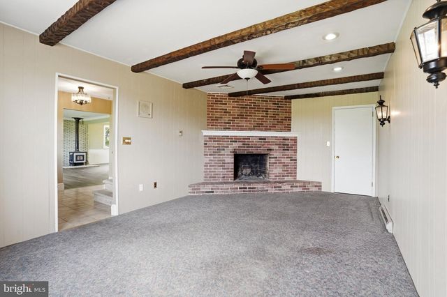 684 HUNSICKER RD, Telford, PA 18969