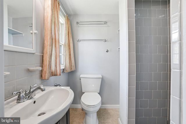 684 HUNSICKER RD, Telford, PA 18969