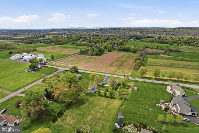 684 HUNSICKER RD, Telford, PA 18969